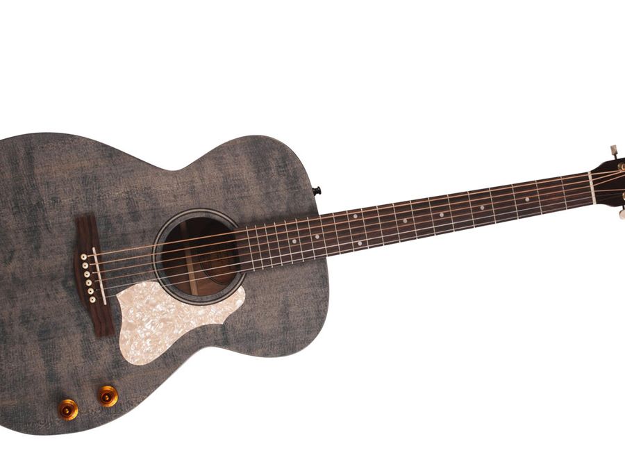 Art and Lutherie Legacy Denim Blue Q-Discrete review Art and Lutherie Legacy Denim Blue Q-Discrete review