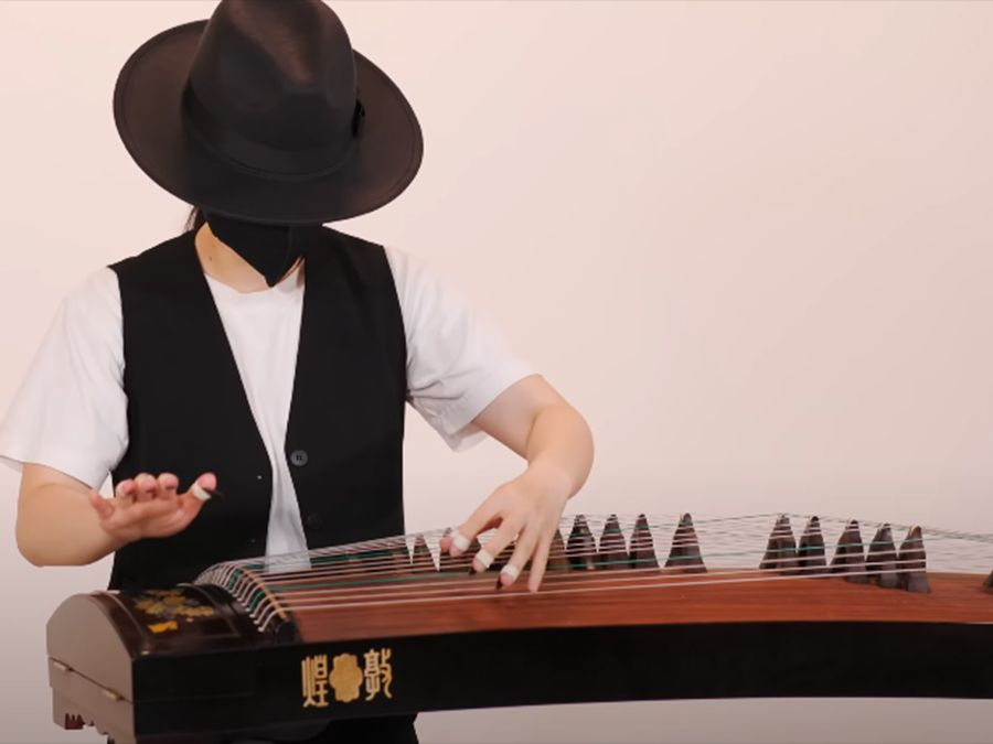This Chinese zither cover of Michael Jackson's Beat It comes