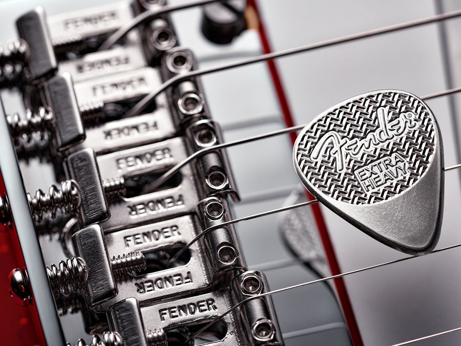Fender STERLING SILVER GUITAR PICK超希少限定品 Fender goes heavy metal with Sterling Silver Playable Guitar Pick