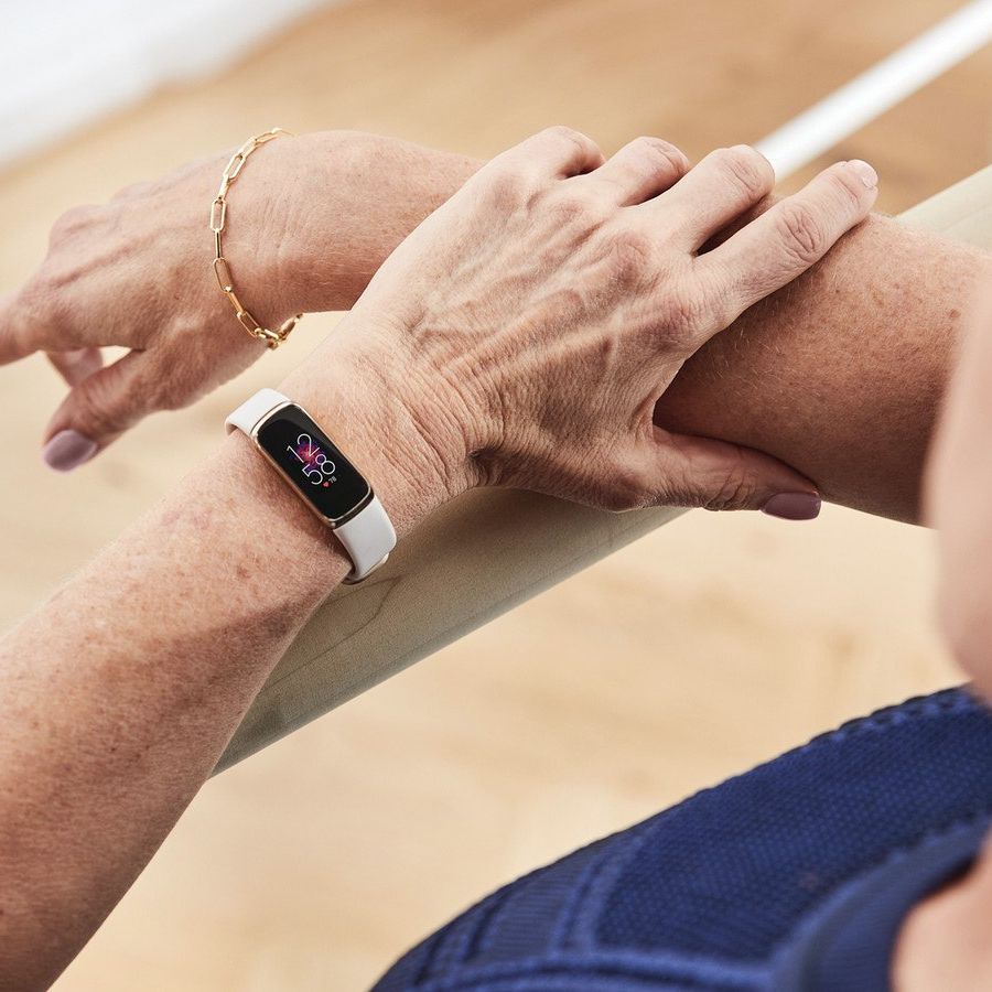 Fitbit Luxe vs. Garmin Lily: Which should you buy? | Android Central