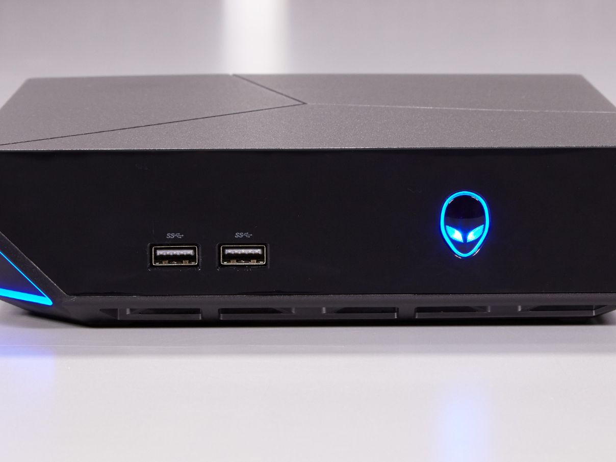 Alienware Alpha R2 Review: More Power, Same Small Size | Tom's Guide