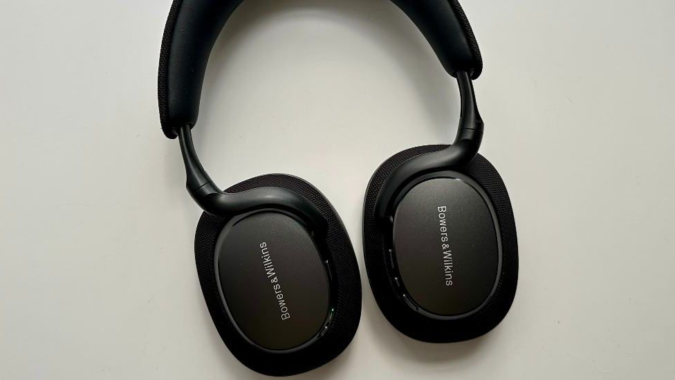 Bowers & Wilkins Px7 S3 review: gorgeous over-ear ANC headphones with near-perfect sound | TechRadar