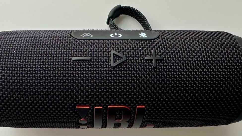 JBL Flip 7 review: meet the new portable Bluetooth speaker