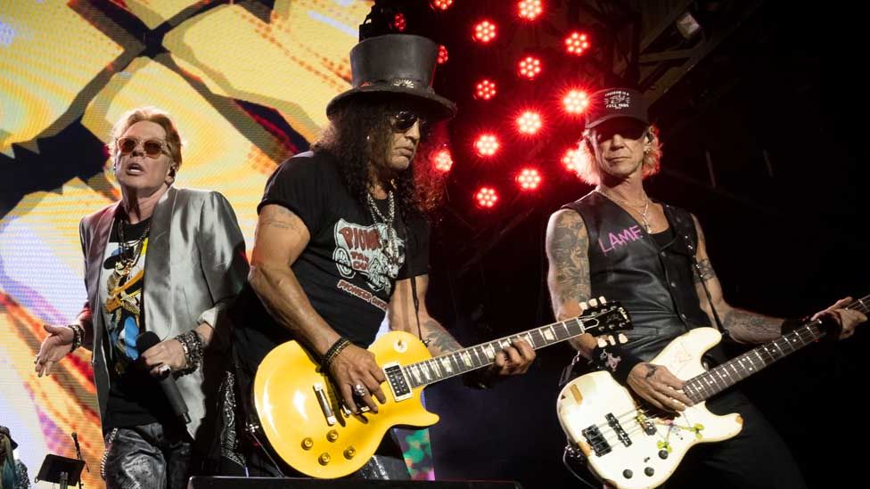 洋楽 Guns N' Roses The New Democratic Theory Watch Guns N' Roses premiere unreleased Chinese Democracy