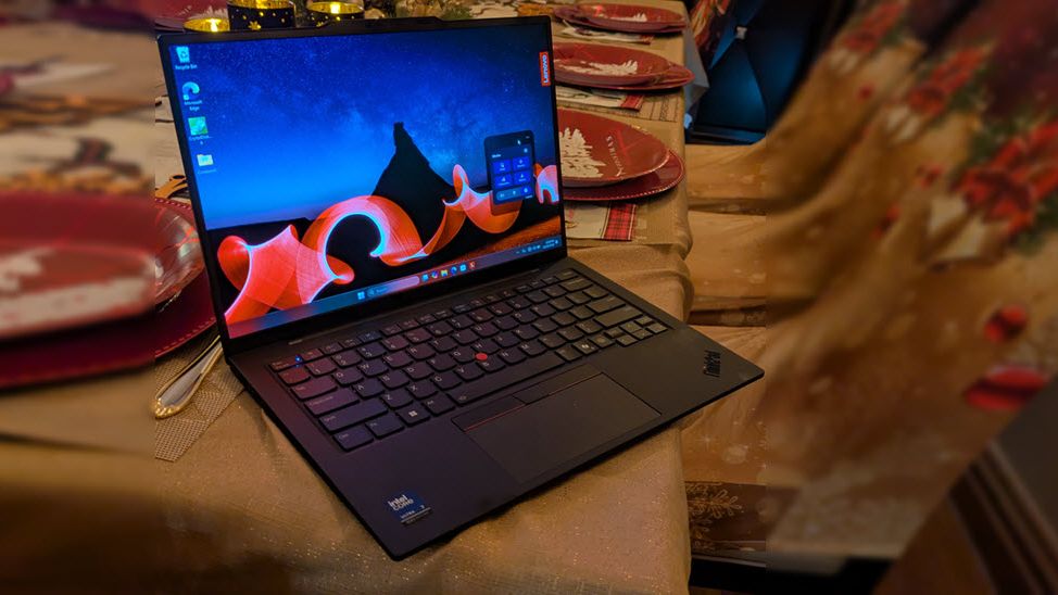 Lenovo ThinkPad X1 Carbon (Gen 13) Aura Edition Review: Lightest