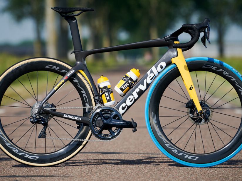Why are Jumbo Visma using blue tyres at the Tour de France