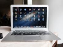MacBook本体 Apple MacBook Air (13-inch, Mid 2013) Apple MacBook Air 13 (Mid-2013) - Specs, Tests, and Prices