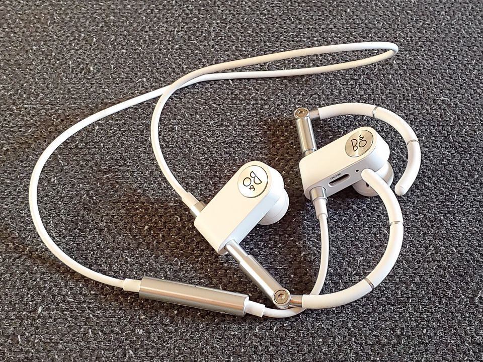 Amazon.com: Bang & Olufsen Earset - Premium Wireless