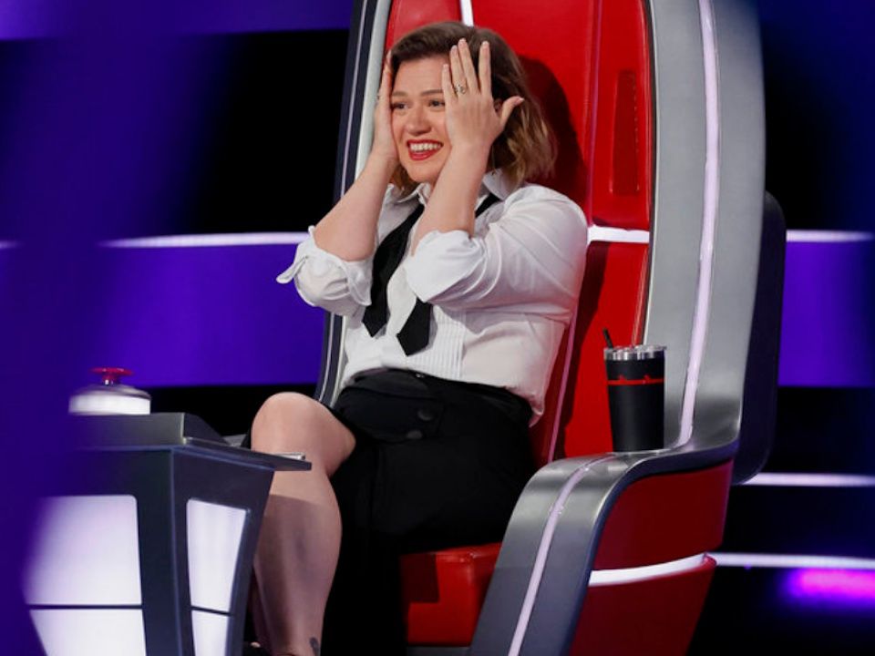 She Did Not!' Reba McEntire Did Kelly Clarkson So Dirty On The Voice  Premiere (And The Country Queen Isn't Even On This Season) | Cinemablend