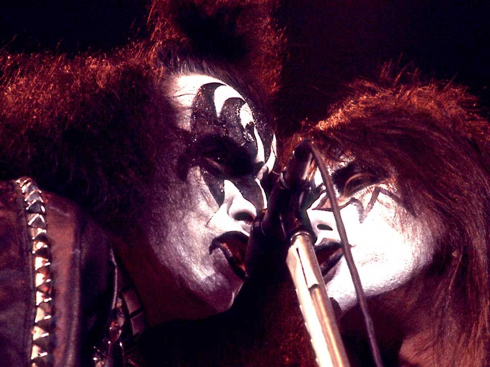 Gene Simmons still wants Ace Frehley to appear at Kiss farewell shows |  Louder