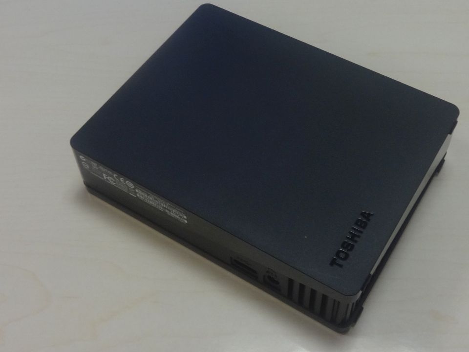 東芝(TOSHIBA) ポータブルHDD 4TB Canvio 41w253AePaL.jpg