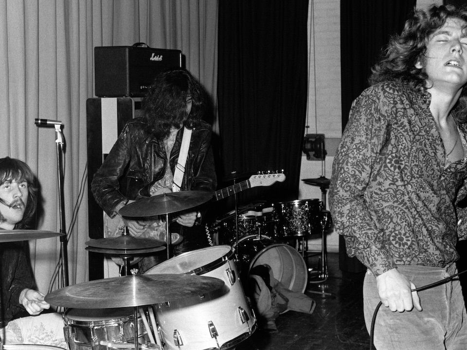 LED ZEPPELIN SHIVERS ’N’ SHAKES LED ZEPPELIN SHIVERS 'N' SHAKES LED ZEPPELIN SHIVERS 'N' SHAKES