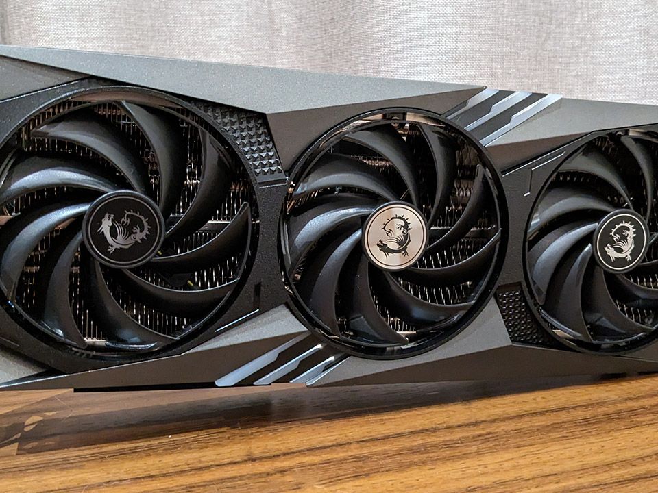 新品 MSI GeForce RTX 4070 Gaming X Trio MSI GeForce RTX™ 4070 GAMING X TRIO 12G