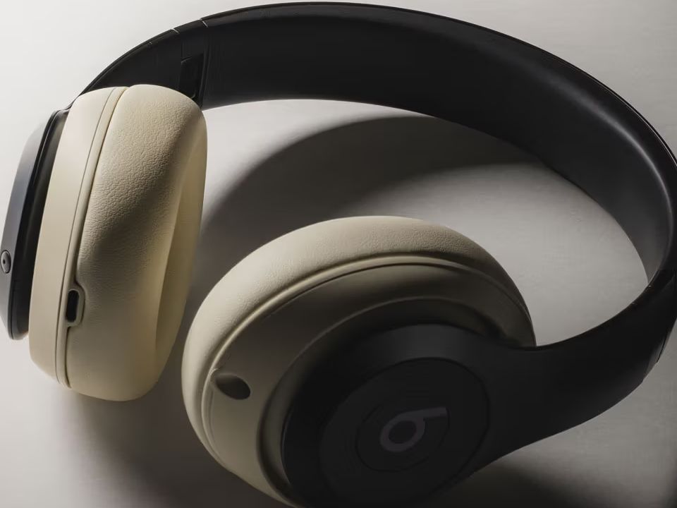 Apple releases surprise special edition Stüssy Beats Studio