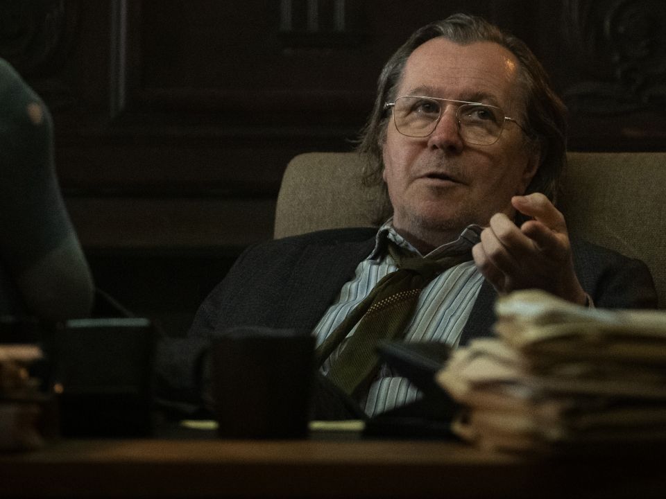 does gary oldman smoke real cigarettes in slow horses Those who never change their mind never change anything