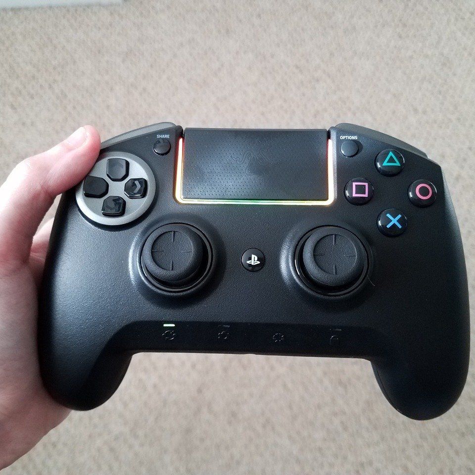 値下げ Razer RAIJU Razer Raiju Review - Best PS4 and PC Xinput Controller