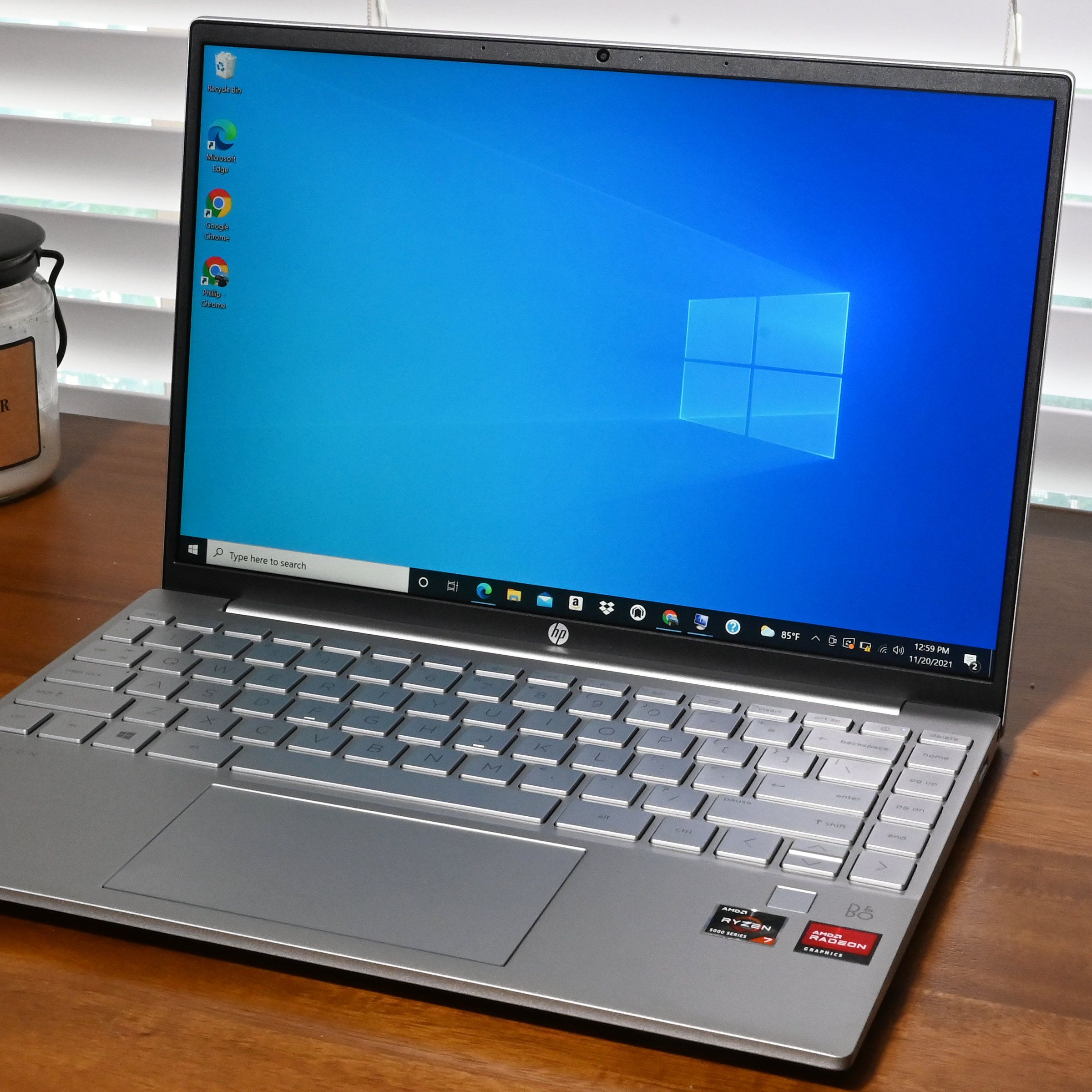 【美品】HP Pavilion Aero Laptop 13-be1021AU HP Unveils Pavilion Aero – Its Lightest Consumer Laptop | HP