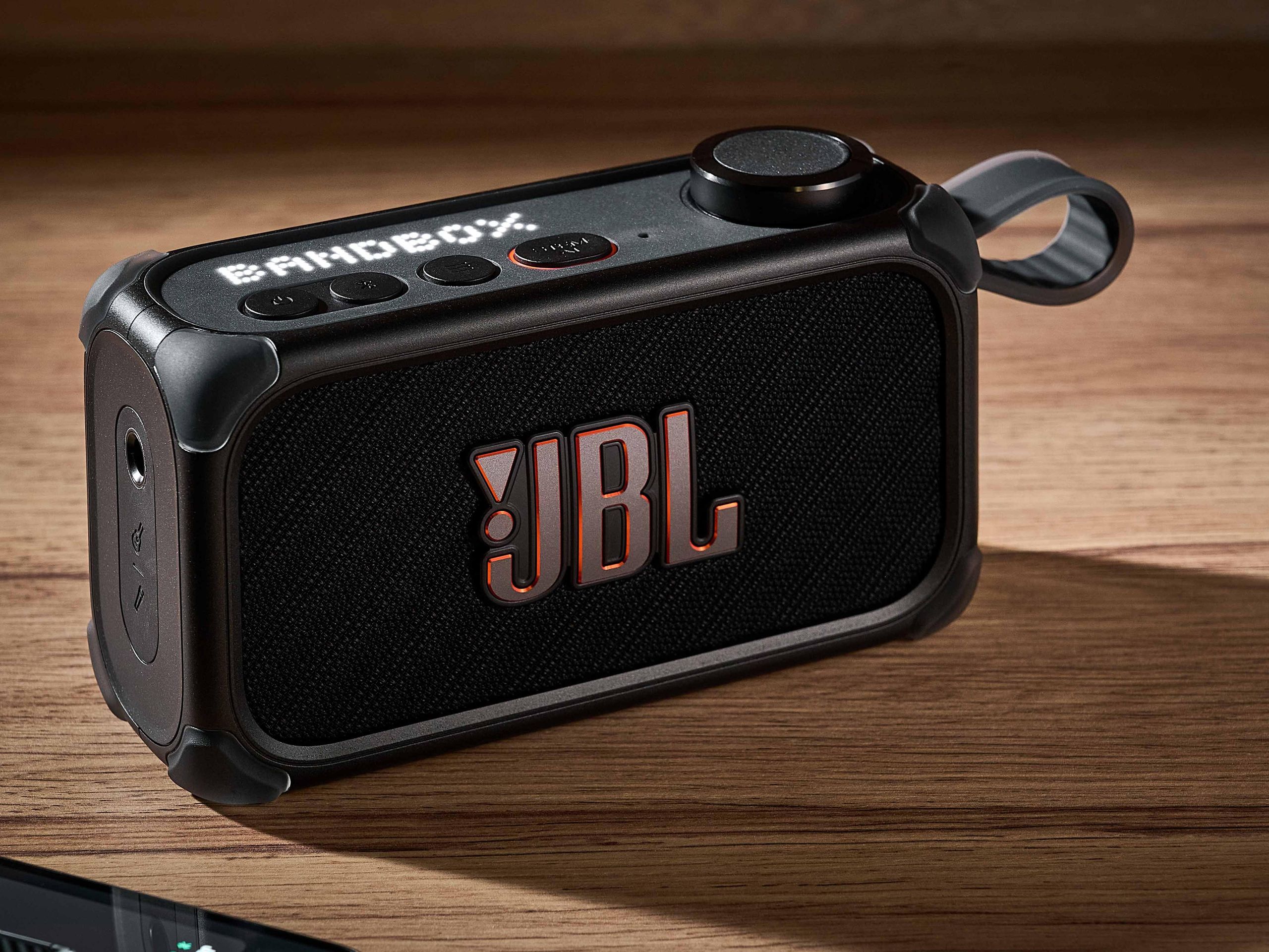 JBL BandBox Solo review – practice amp with stem separation