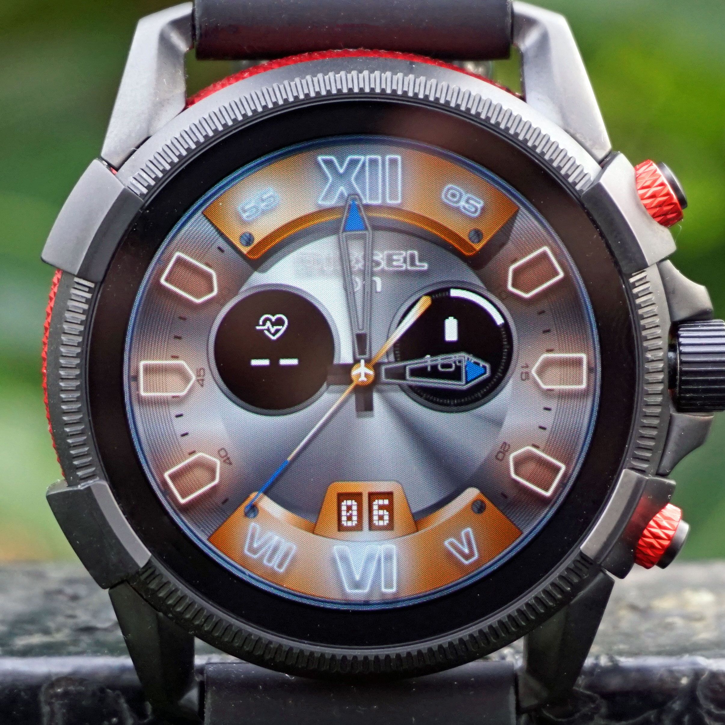 時計 DW6D1 DIESEL On FULL GUARD 2.5 Diesel On Full Guard 2.5 review | TechRadar