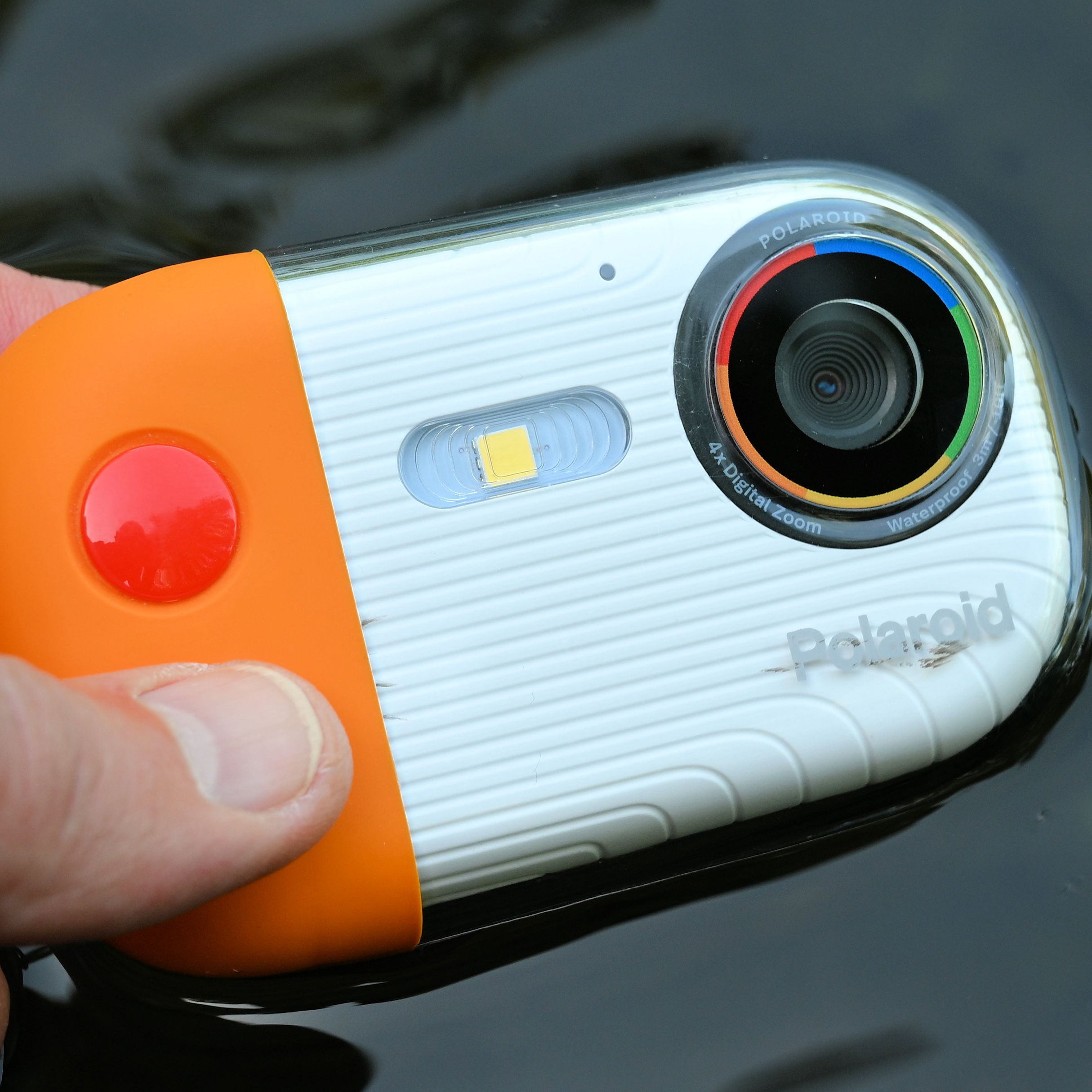 Polaroid Wave review: a basic and relatively cheap underwater 