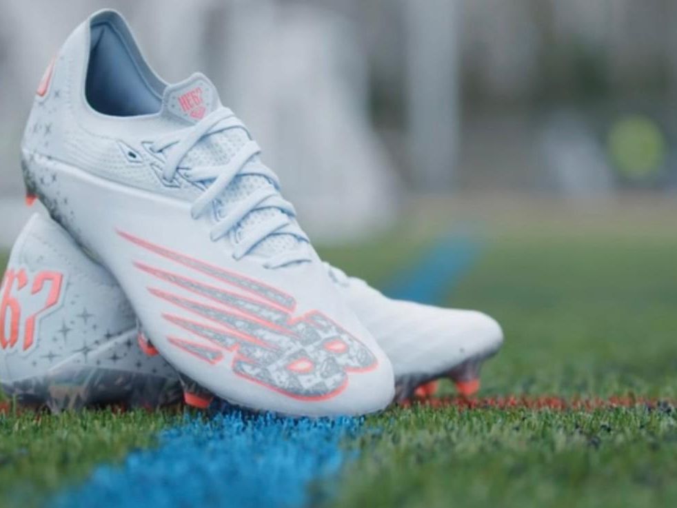 New Balance FURON V6 PRO ホワイト New Balance Furon 6.0 + Pro FG Tri-Aura - White/Turquoise