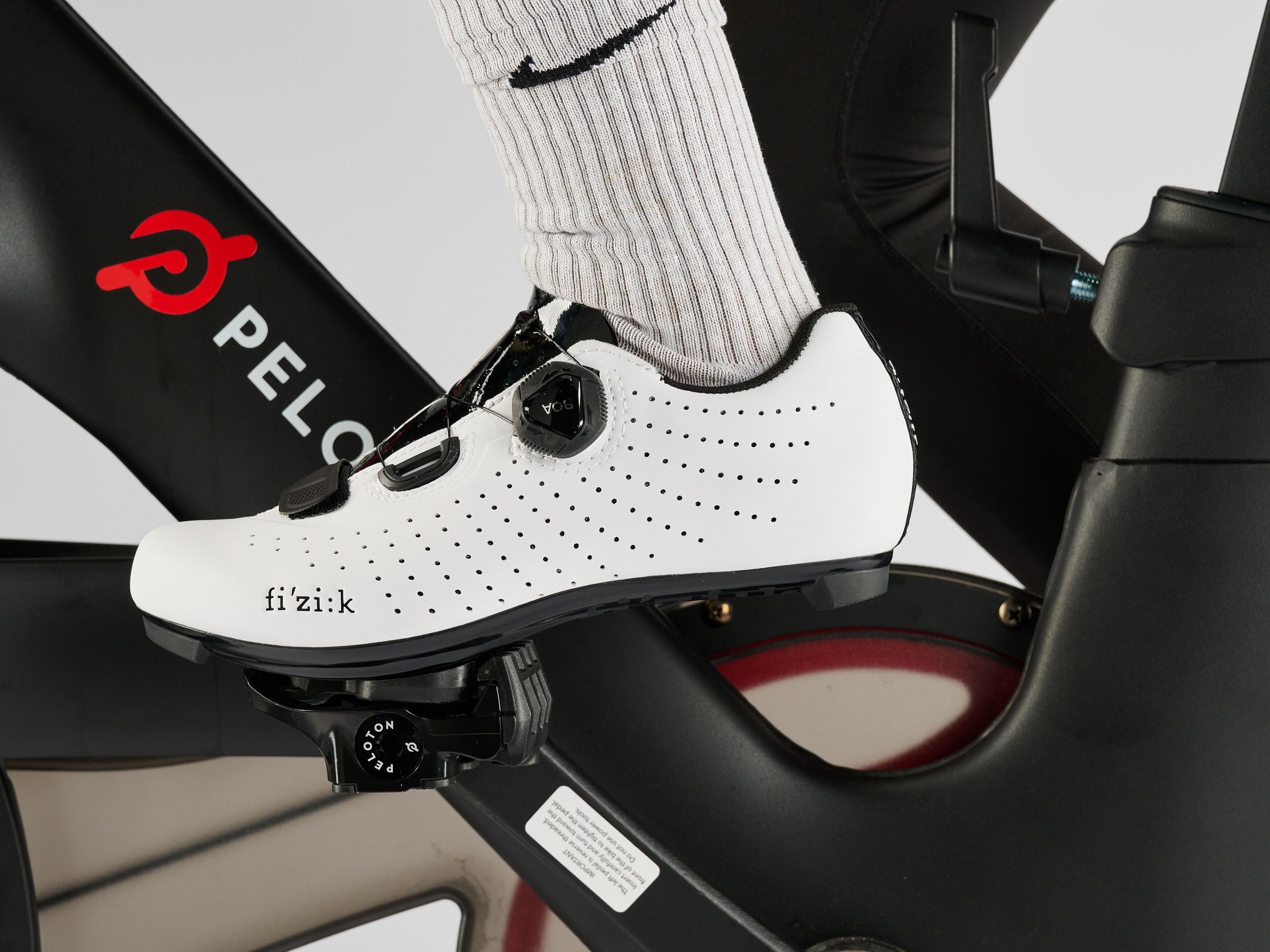 Chaussures Vélo Fizik Corsa Tempo Overcurve R5 - Blanc/Noir - Neuf - Boa
