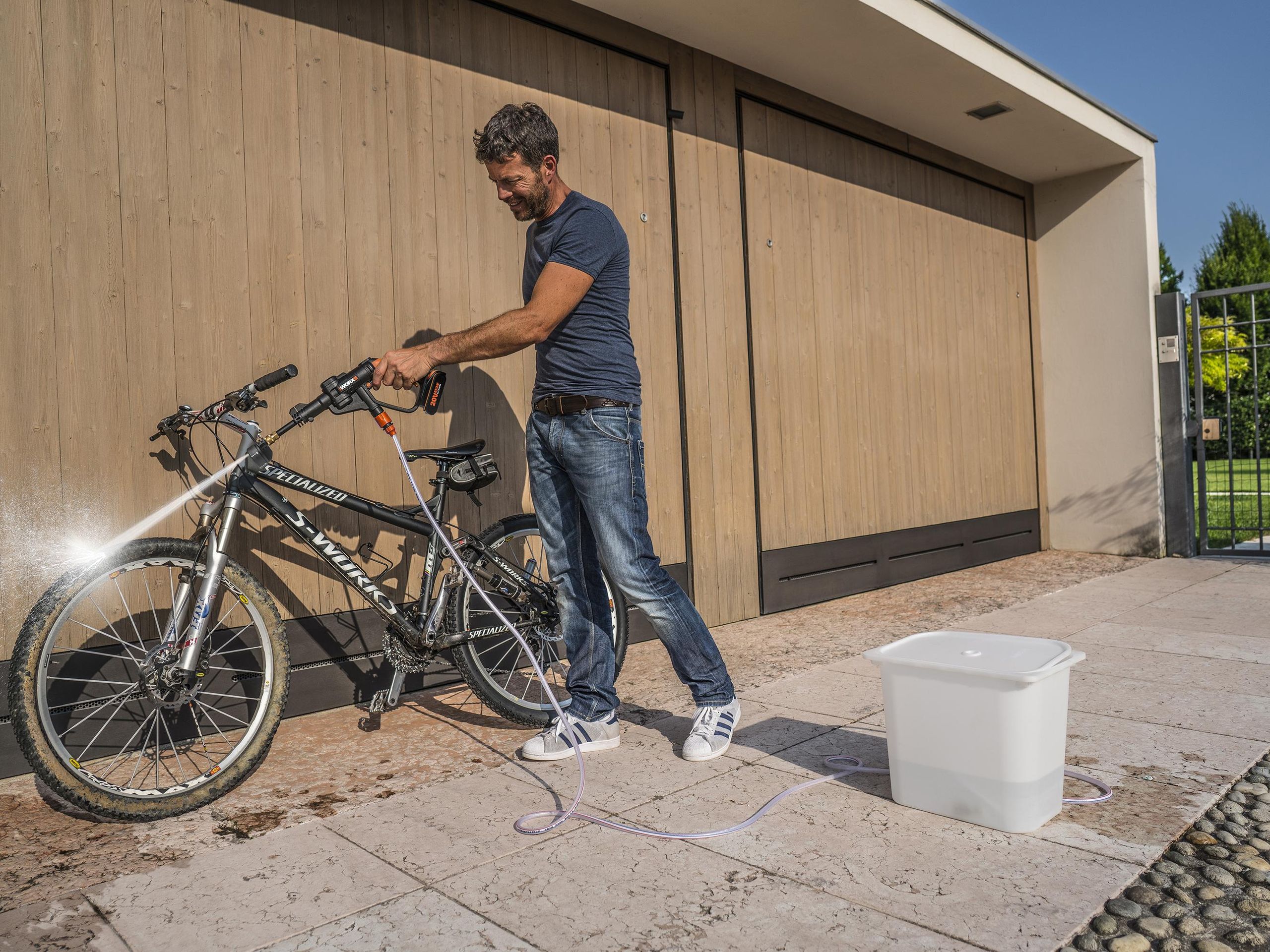 Worx Hydroshot WG629E.1 Portable Pressure Cleaner Kit review