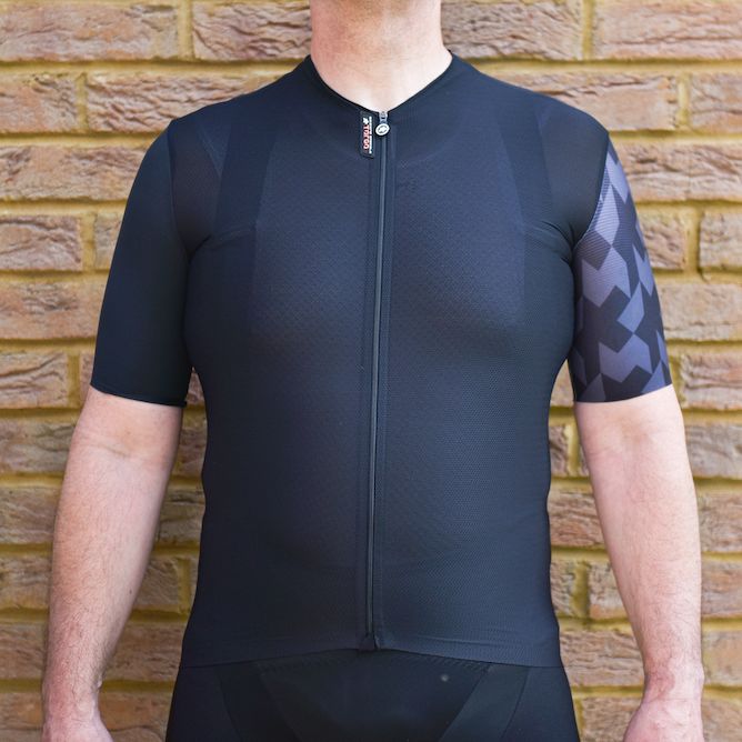 Assos Equipe RS jersey S9 Targa – it's expensive and not