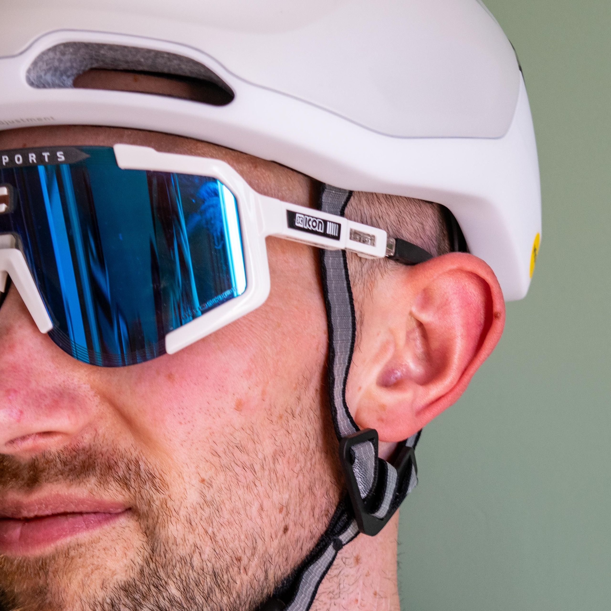 bike helmet rain glasses Cover & Bicycle Helmet Cover slip desin will keep your sports sunglasses security Lenses Best Cycling Glasses For