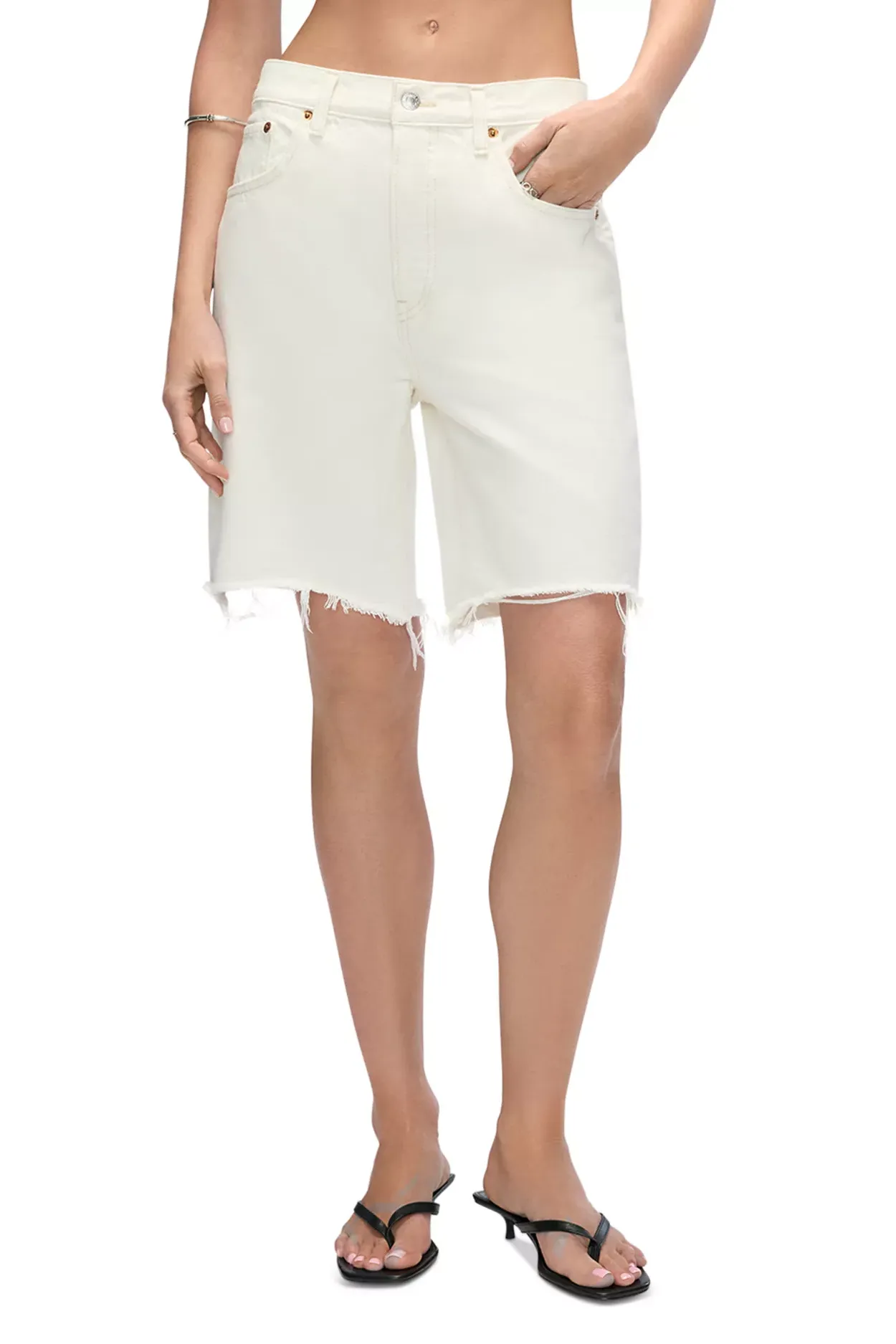90s Comfy Mid Rise Jean Shorts in Crema