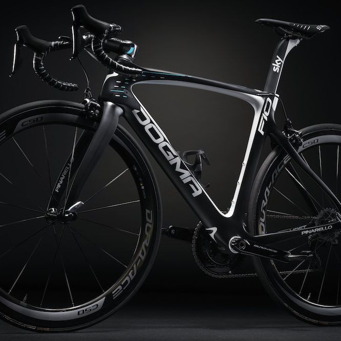 We take a closer look at Team Sky's new paint job for the 2018