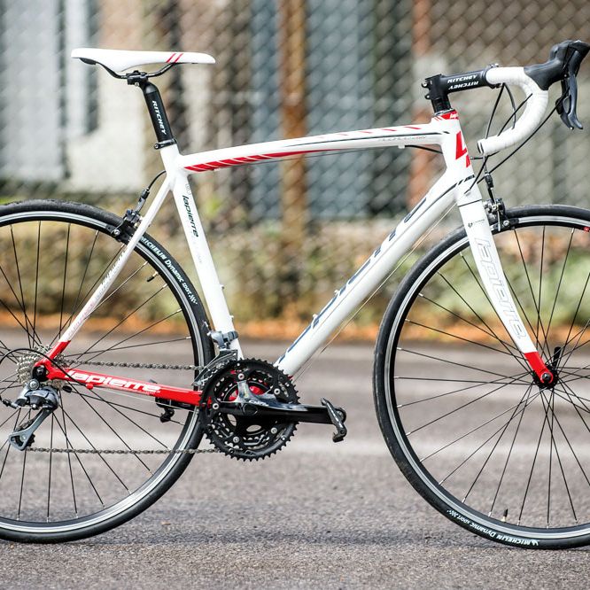ラピエール Lapierre アウダシオ AUDACIO 200 LAPIERRE AUDACIO(ラピエール アウダシオ) 200 FDJ SORA完成車