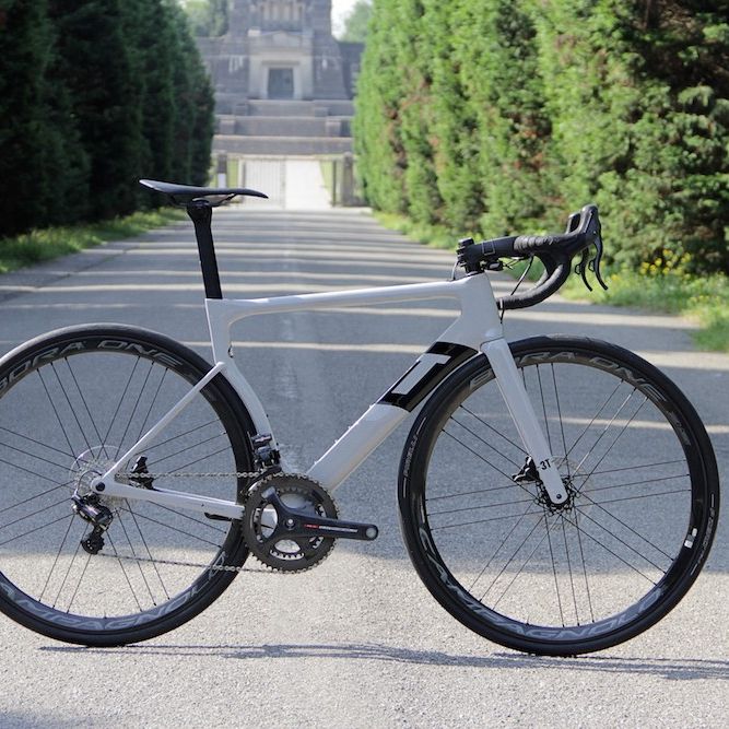 3T strada due disc エアロロード フレームセットのみ 3T releases new