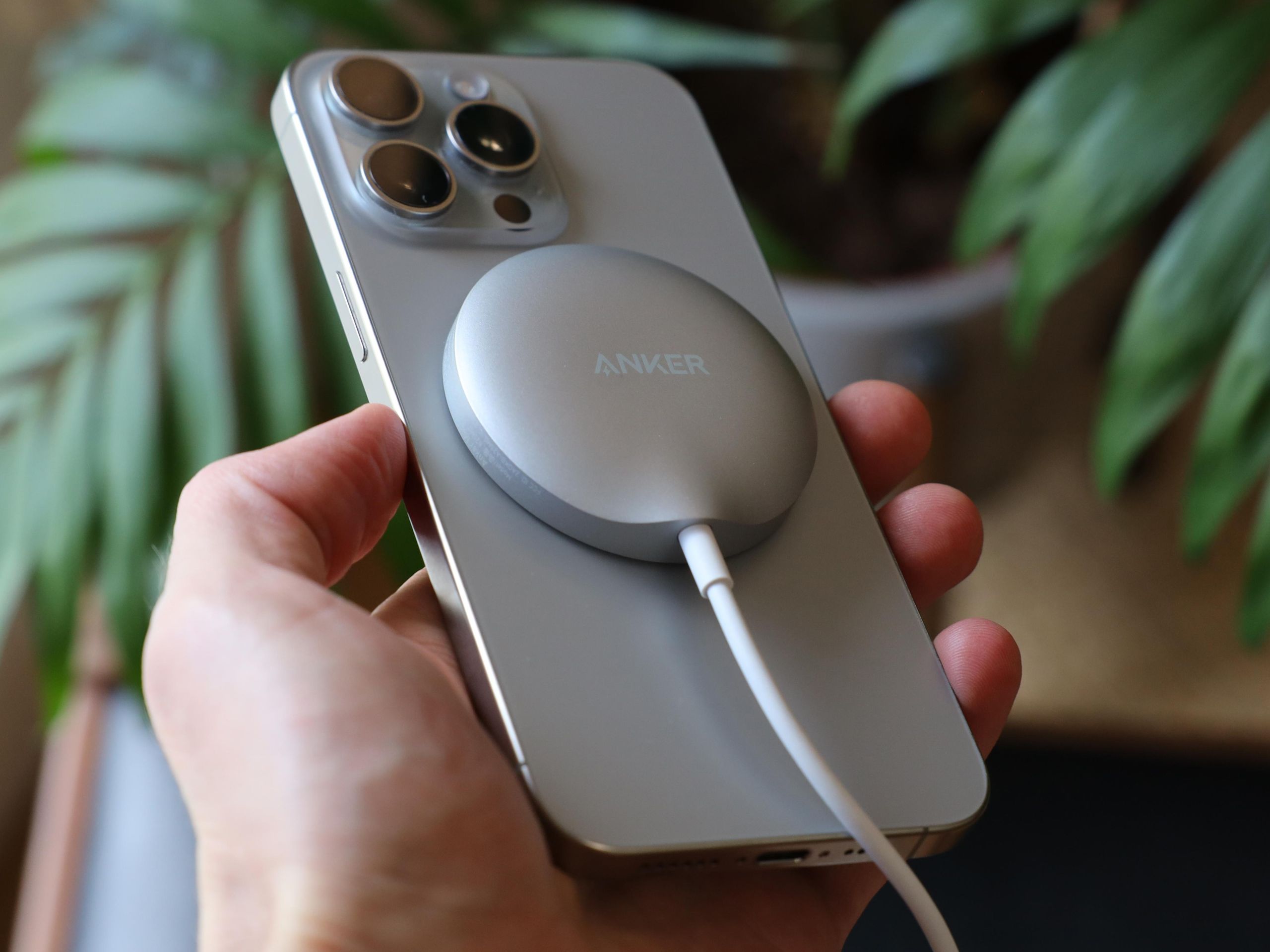 Anker MagGo Wireless Charging Pad review: this simple wireless charger does  the job | Digital Camera World