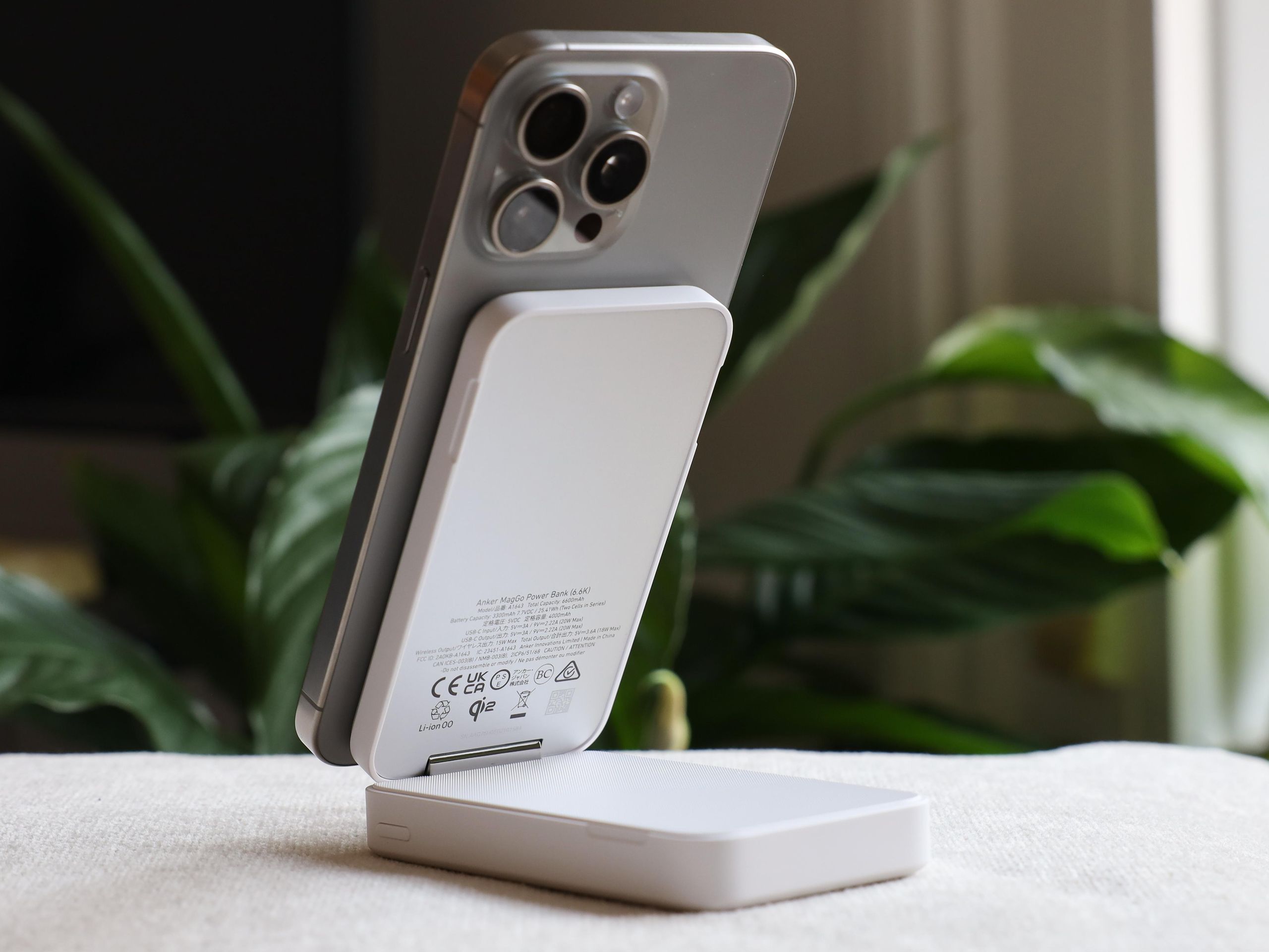 Anker MagGo Power Bank (6.6K) review: a flipping weird power bank