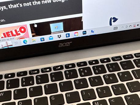 Acer - coffeegirl　Acer swift1 (送料込み) Acer Swift 1 review: brilliant at the basics, for a very