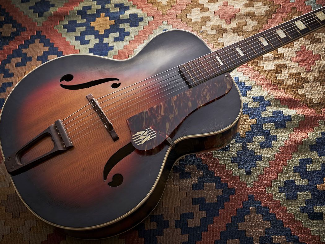 Harmony Monterey ハーモニーモントレー アコースティックギター Old gold: 1945 Harmony Monterey H1456 | MusicRadar