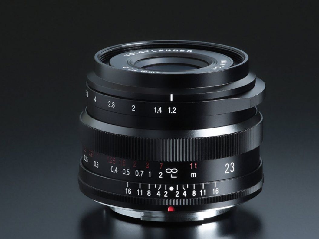 Fancy another fast Fujifilm lens? Here's the Voigtländer Nokton