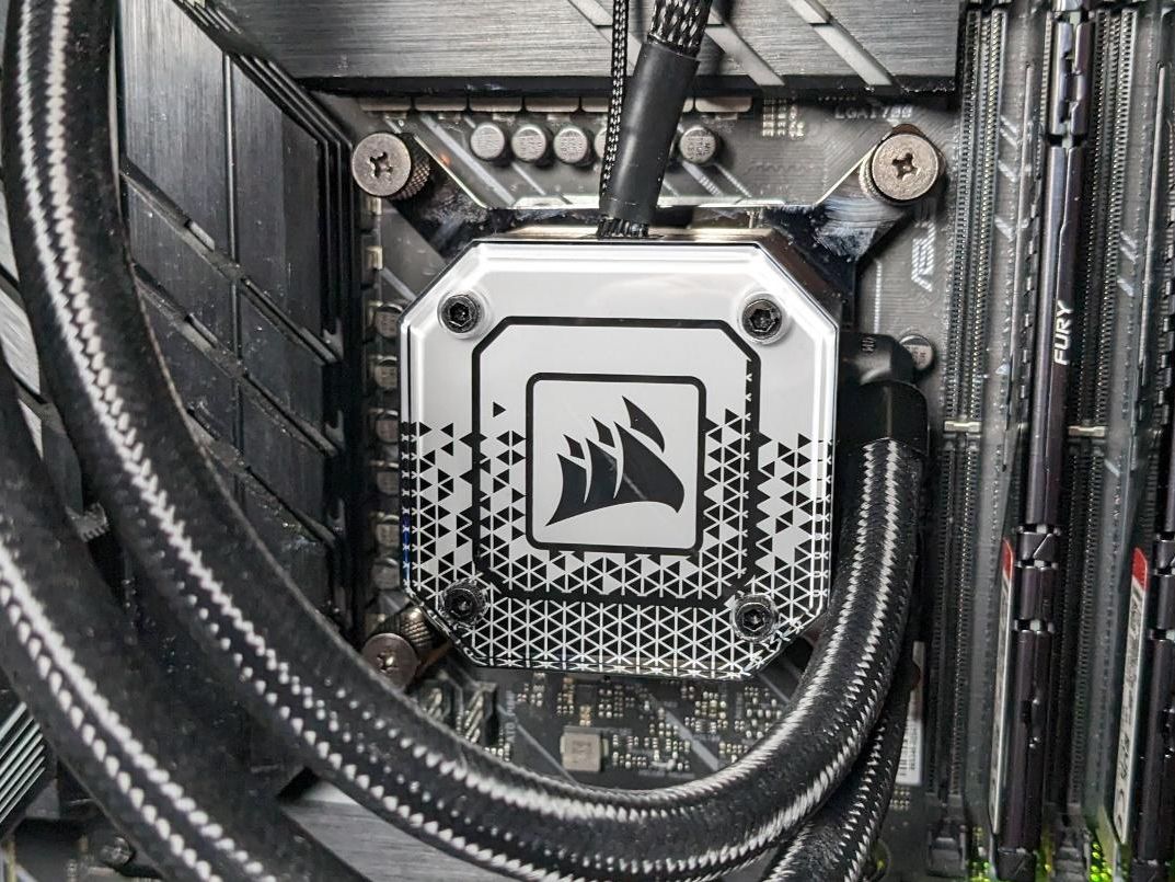 新品 CORSAIR iCUE H100i ELITE CAPELLIX XT Corsair iCUE H100i Elite Capellix XT Review: No Bursty Fan