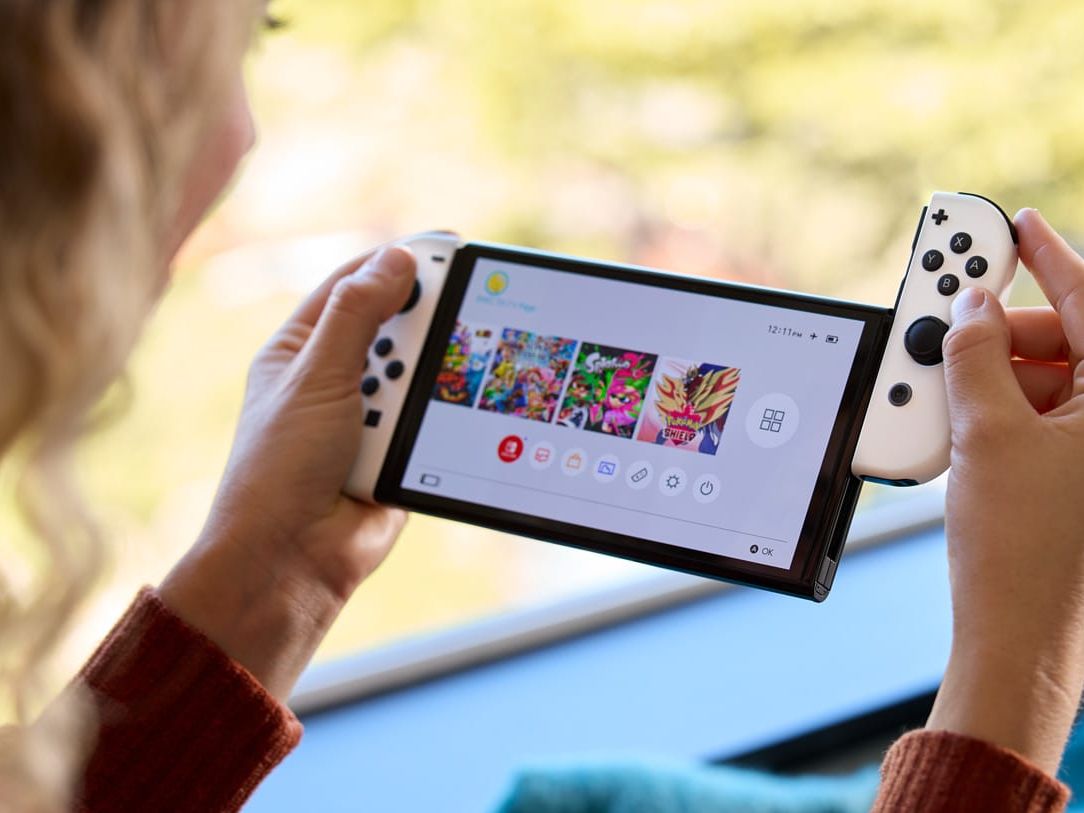 Nintendo Switch gets price cut ahead of OLED model launch | Laptop Mag