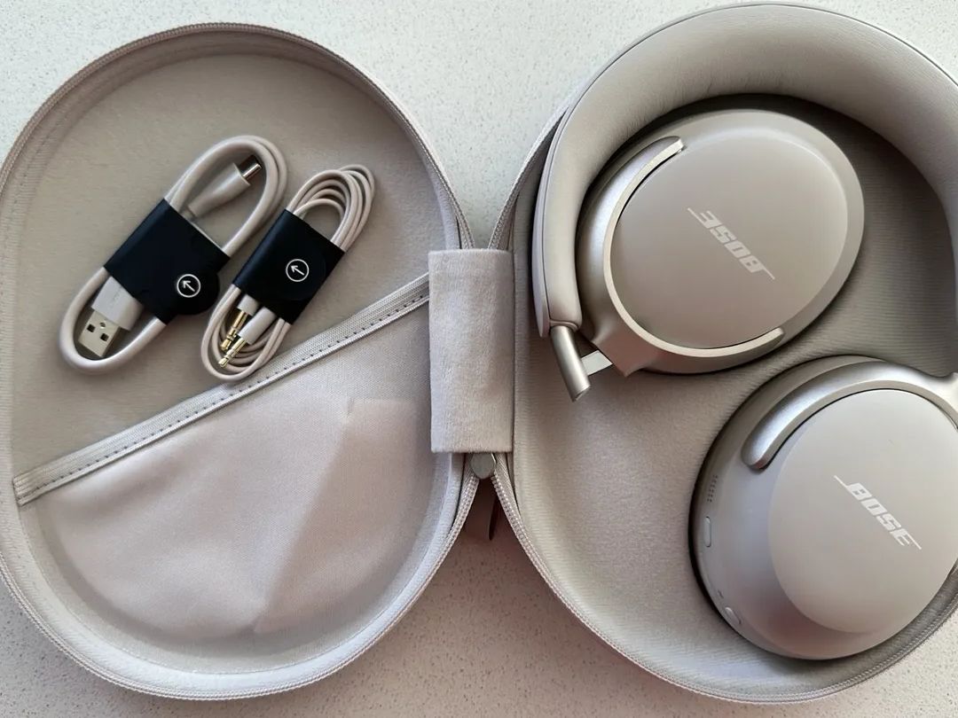 Bose QC Ultra earbuds(端子破損 sahara b8DoVFknakCN9Yuthoj5f6.jpg
