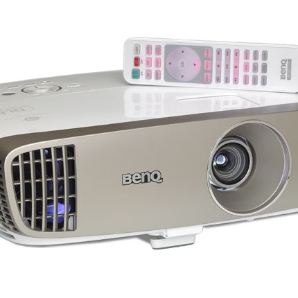 BenQ W2000 フルHD プロジェクター ランプ610時間 リモコン付 BenQ W2000 review | What Hi-Fi?