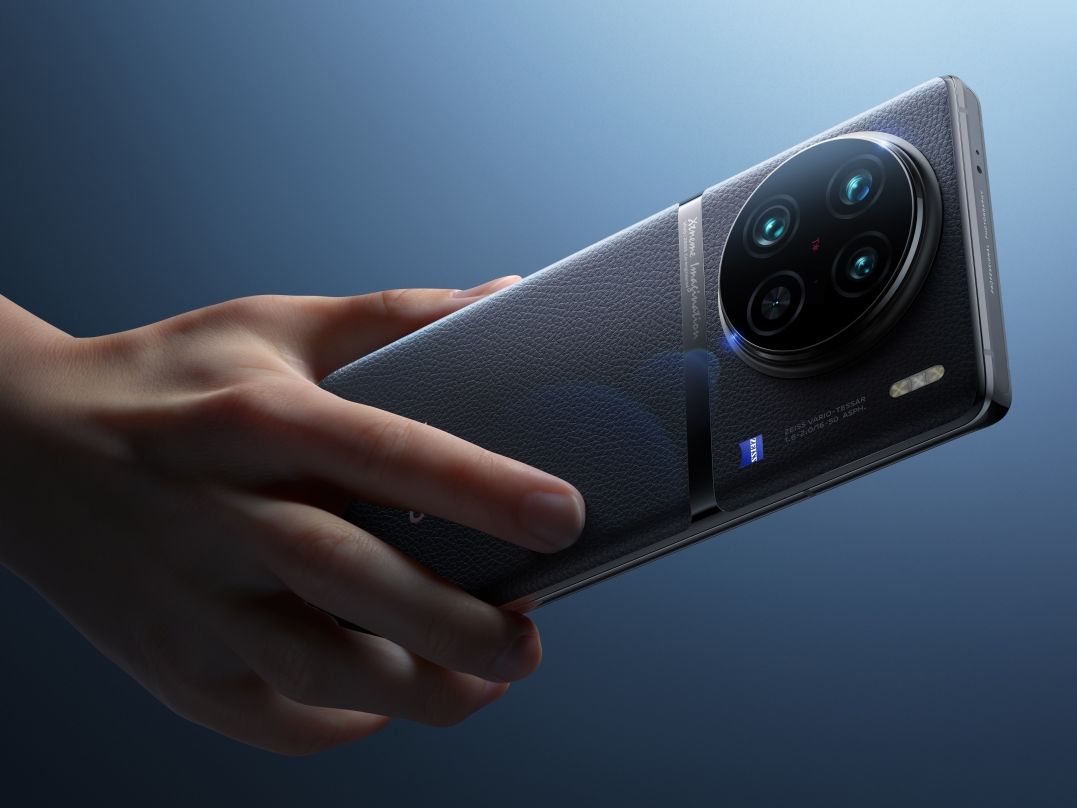 The Vivo X90 Pro is going global to challenge the Samsung Galaxy