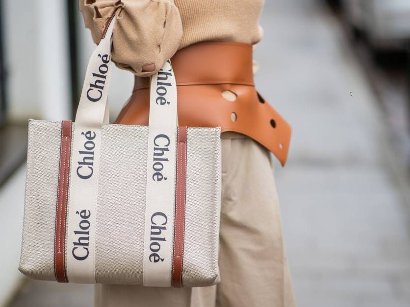 chloe-woody-canvas-tote-290594