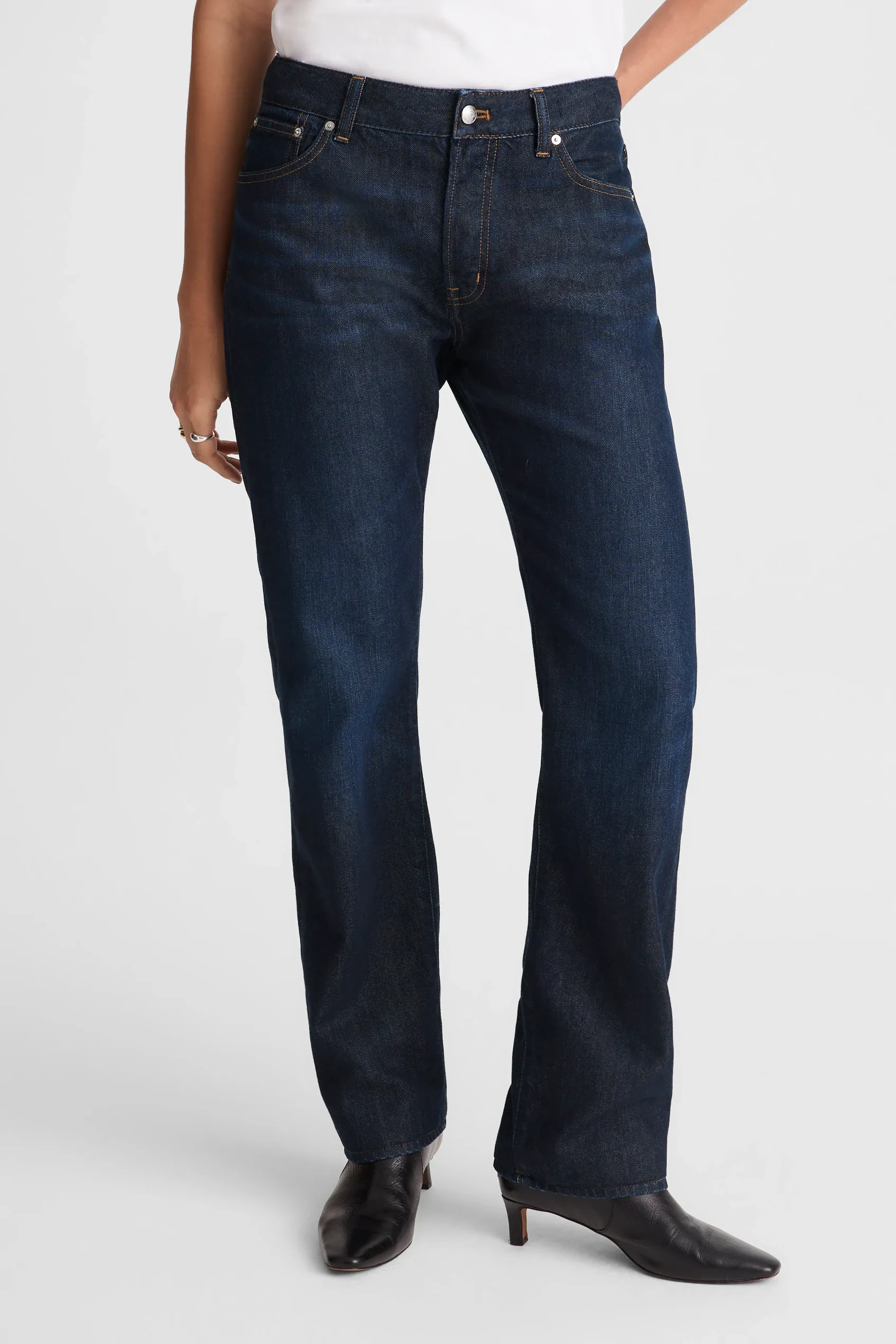 The Dean Easy Straight Jean in Softdrape