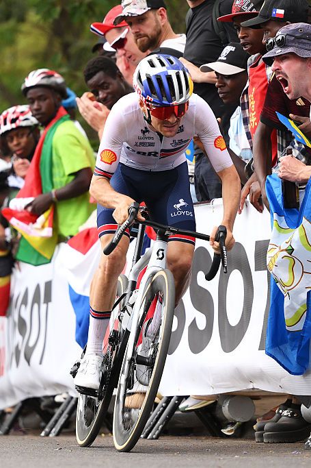 Tom Pidcock during the 2025 UCI road race World Championships in Kigali, Rwanda