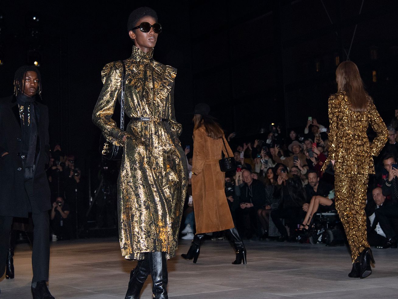 CELINE PARIS フープ / シルバーフィニッシュ CELINE PARIS フープ / シルバーフィニッシュ CELINE PARIS フープ