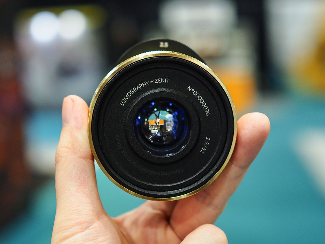 Lomography Lomogon 2.5/32 Art lens debuts at TPS | Digital Camera