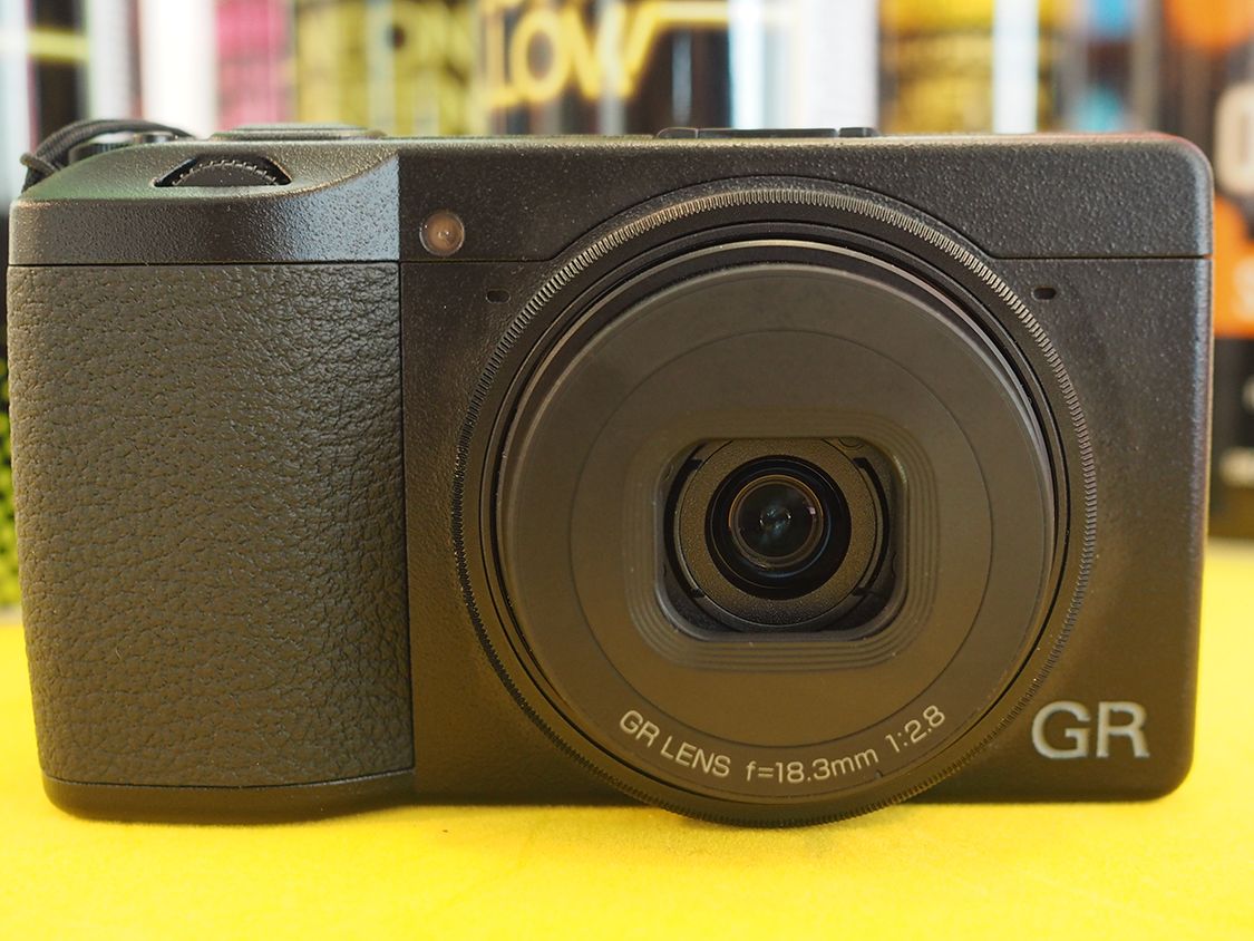 Ricoh GR III: a classic reborn with 24.23MP, 3-axis IBIS, hybrid