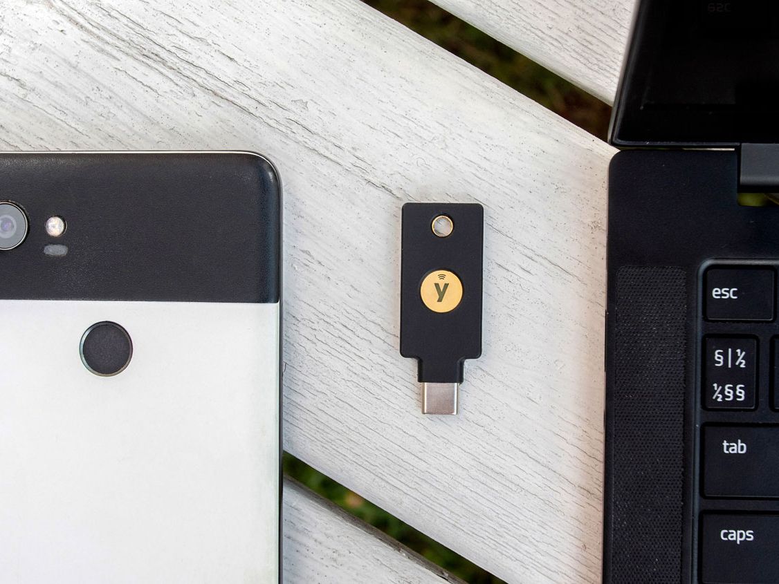 その他 YubiKey 5C NFC Amazon.com: Yubico - YubiKey 5C NFC - Multi-Factor authentication